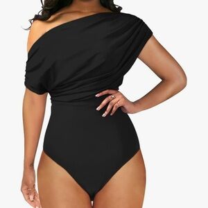 YMDUCH Black One-Shoulder bodysuit small